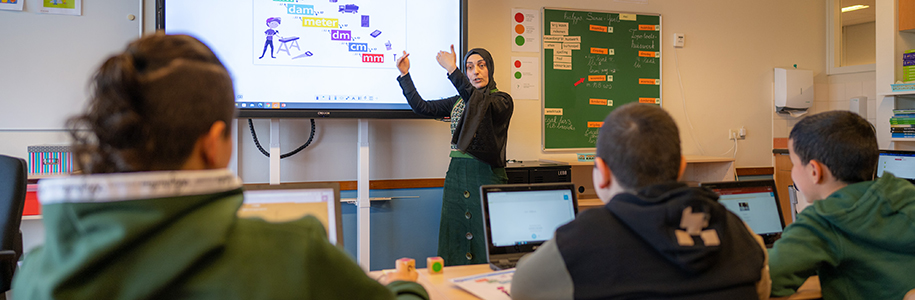 Het vakgebied Nederlandse taal krijgt, op basis van de leerlingenpopulatie, veel aandacht